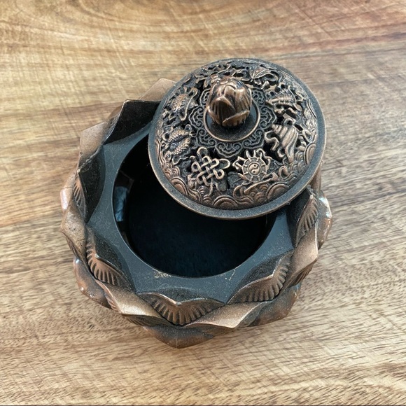 Cast Lotus Tibetan Incense/Candle Holder - Picture 11 of 14